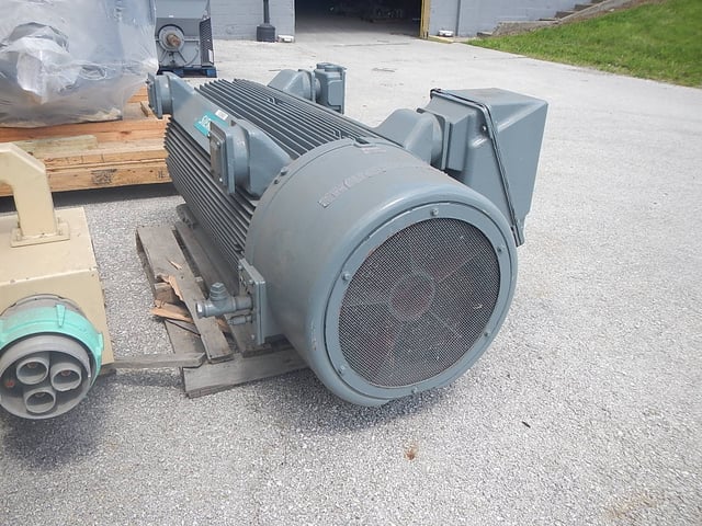 0adec75a-9f97-4d7e-c320-09628f0e2e00