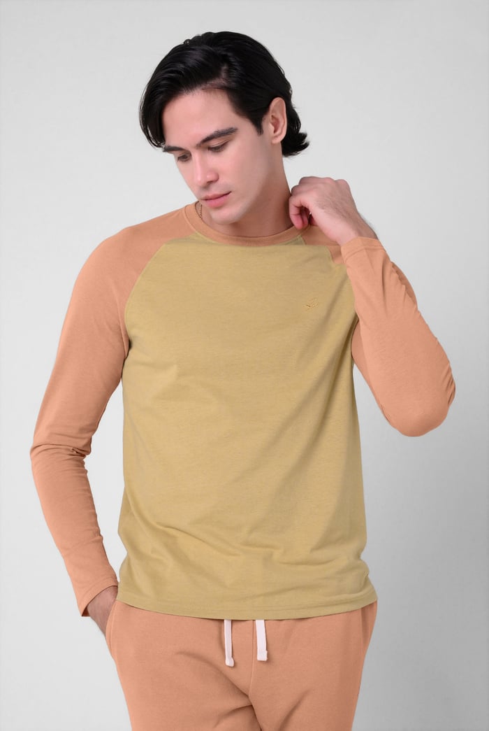 Classic  Raglan Sleeve T-Shirt