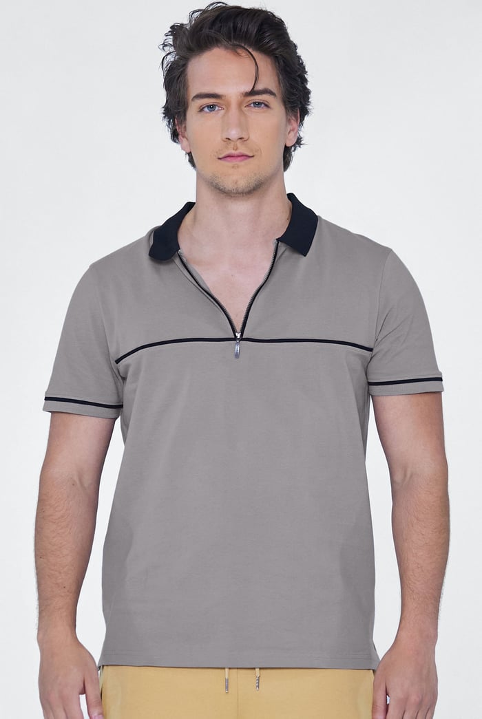 Contrast Collar Zip-Up Polo Shirt