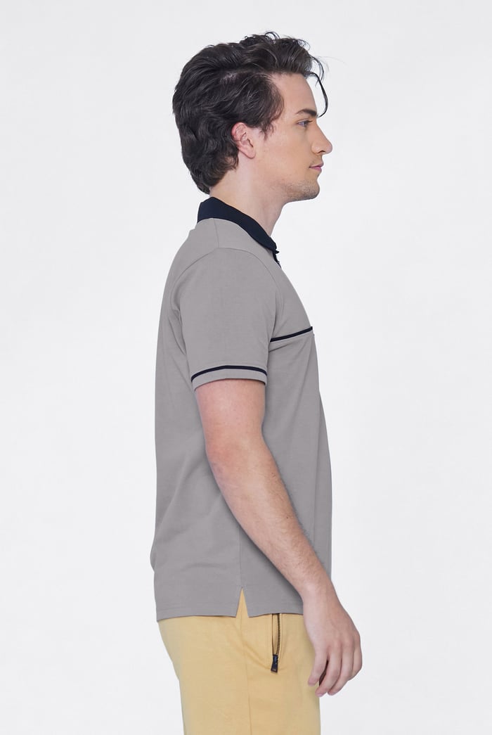 Contrast Collar Zip-Up Polo Shirt