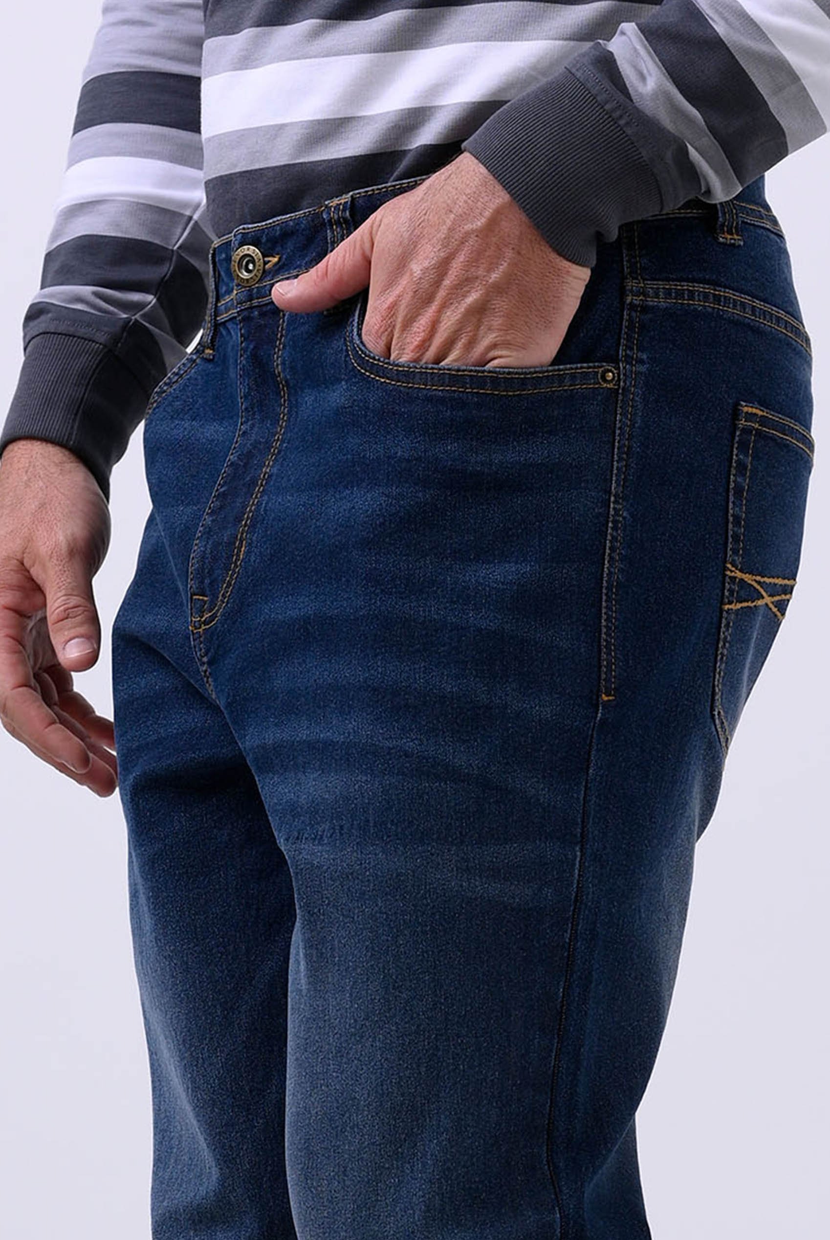 Mens Relaxed Straight Fit Jeans