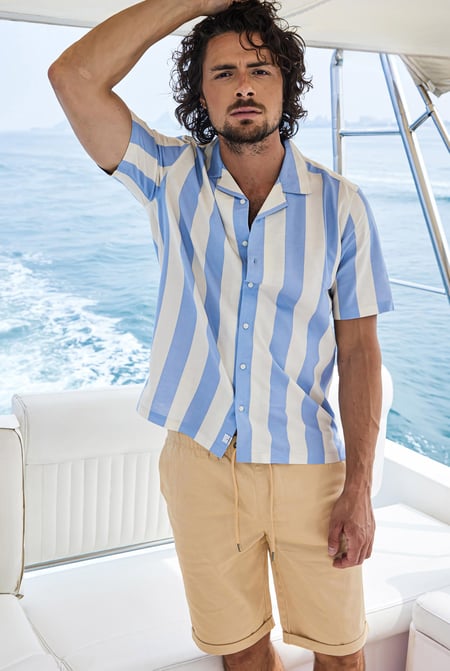Blue Revere Collar Short Sleeves Shirt