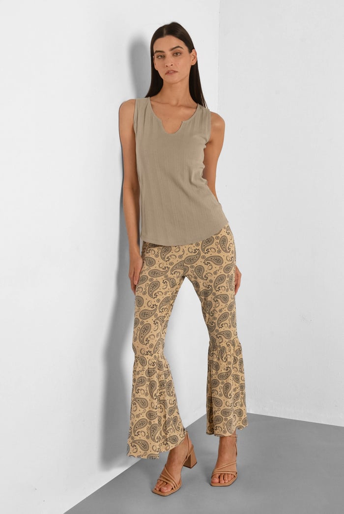 Textured Sleeveless V-neck Tank Top