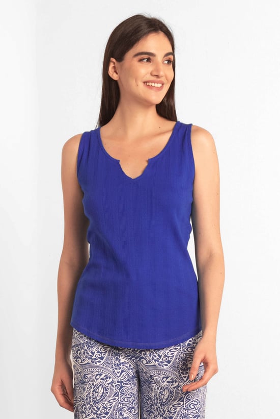 Textured Sleeveless V-neck Tank Top