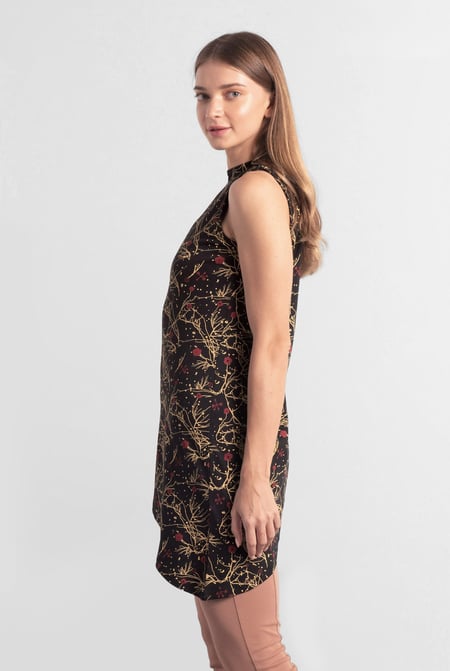 Black Asymmetric Hem Sleeveless Printed Top