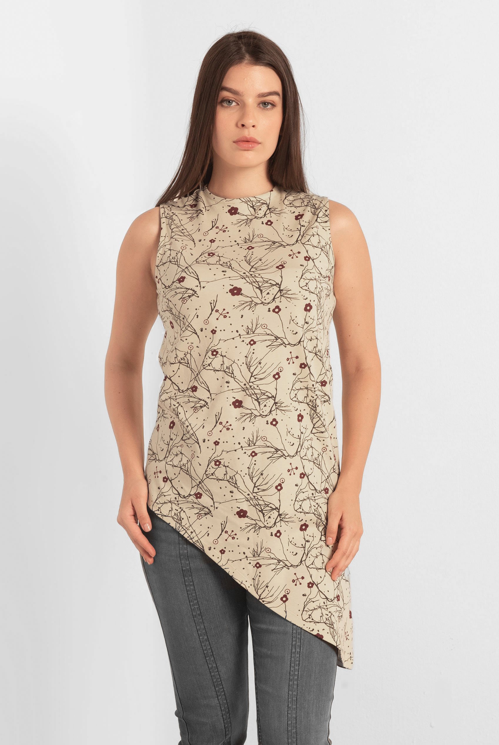 Asymmetric Hem Sleeveless Printed Top
