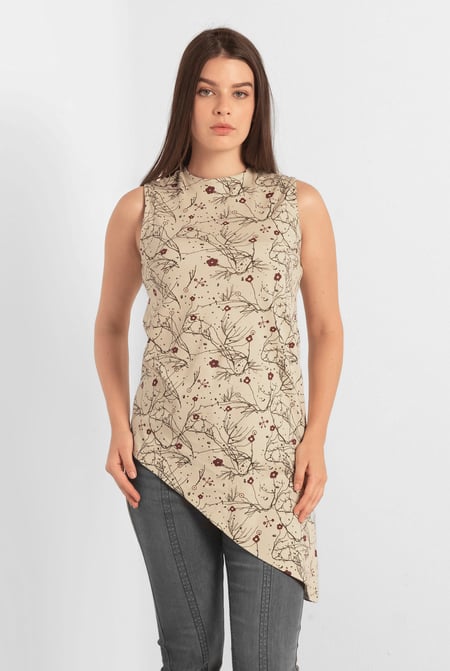 Black Asymmetric Hem Sleeveless Printed Top