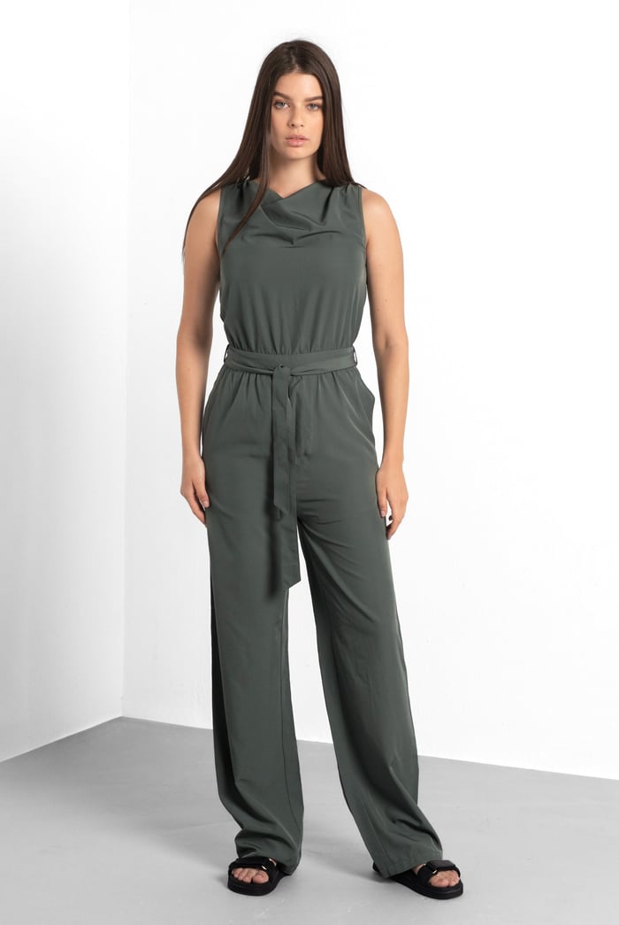 Women’s Sleeveless Blended Fabric Jumpsuit