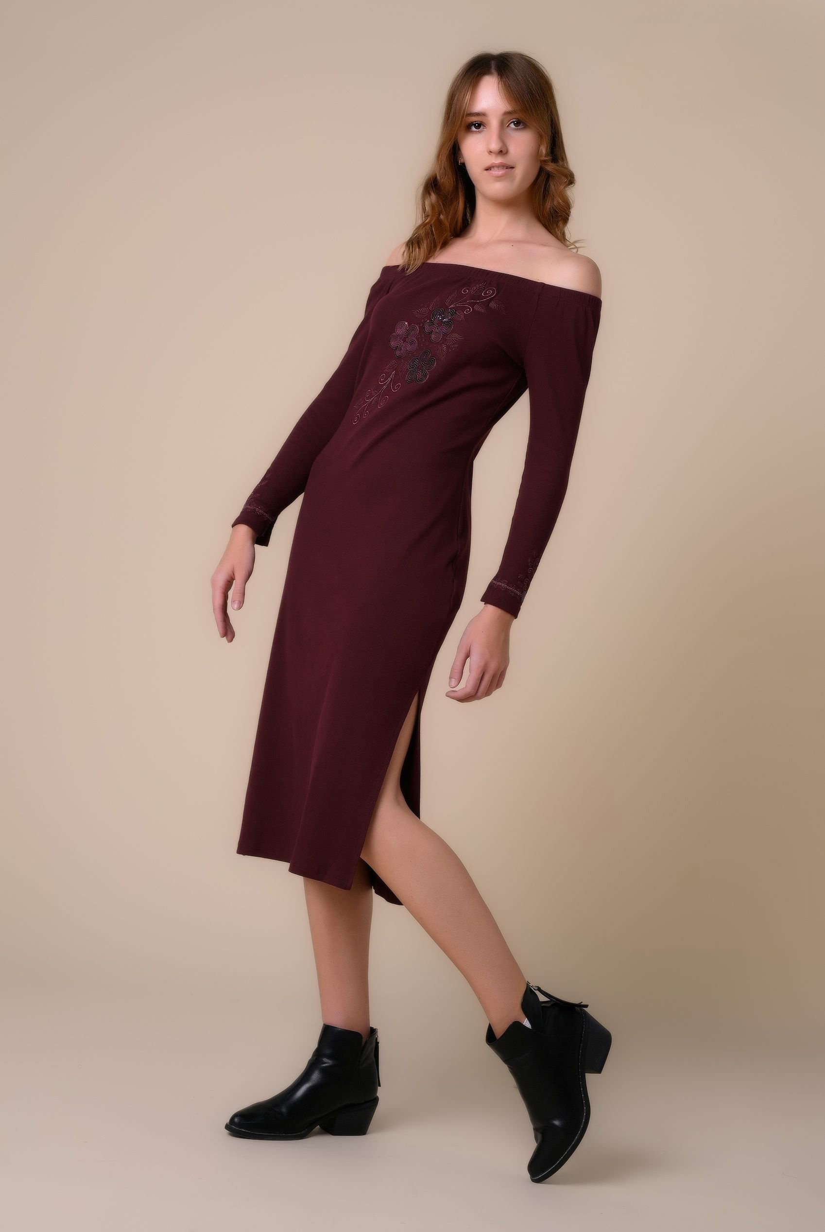 Off Shoulder Embroidery Decor Midi Dress