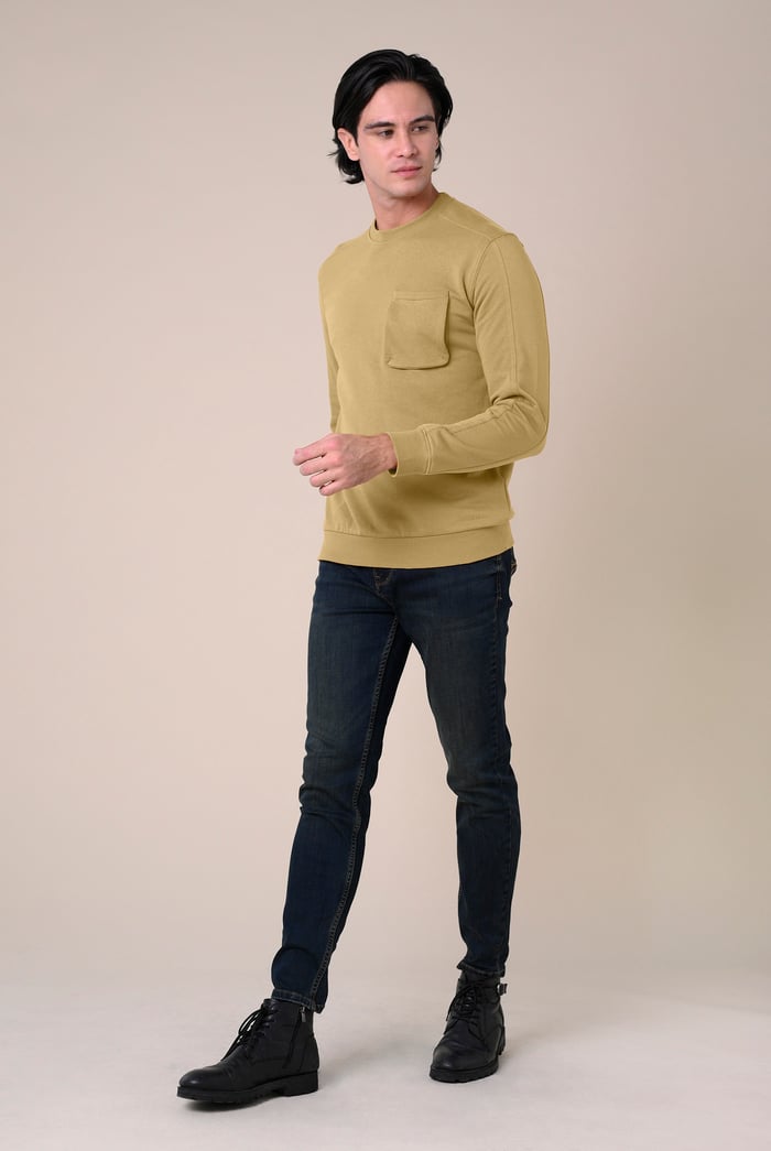 Long Sleeve Front Pocket SweatShirt