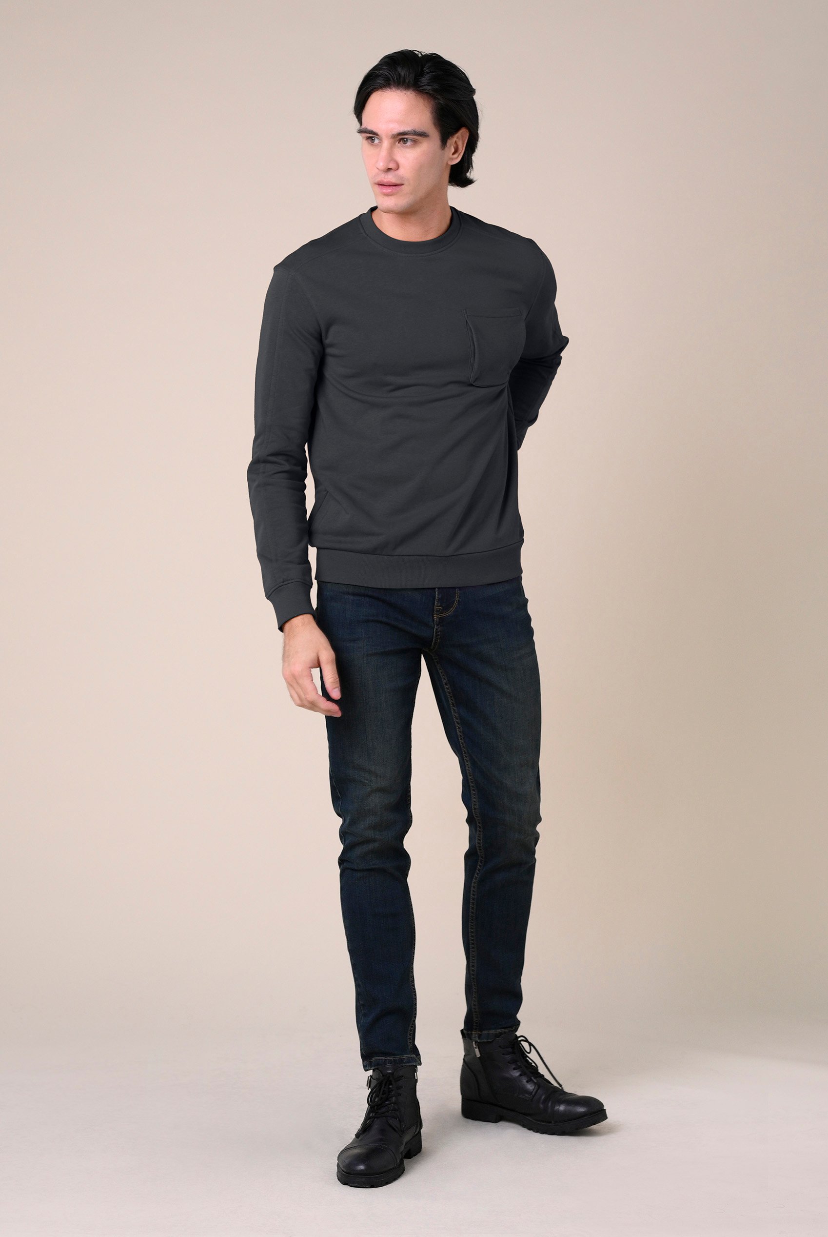 Long Sleeve Front Pocket SweatShirt