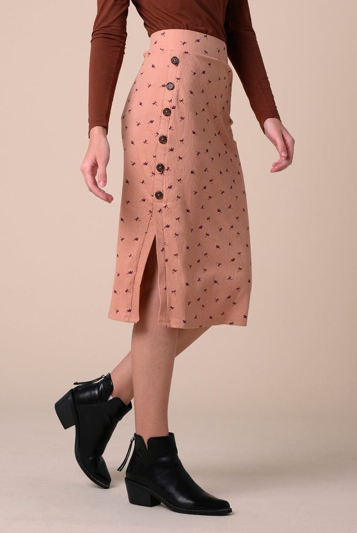 Side Button Split Ribbed Skirt
