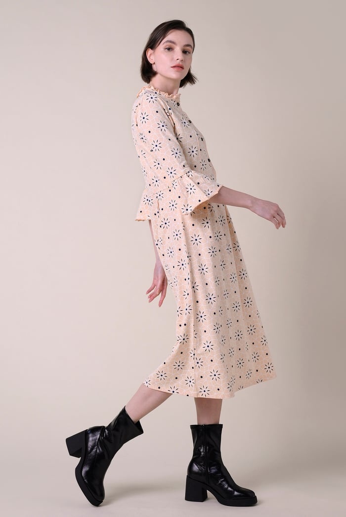 Ditsy Floral Flounce Sleeve Midi Dress
