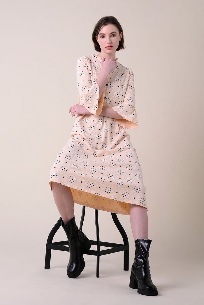 Ditsy Floral Flounce Sleeve Midi Dress