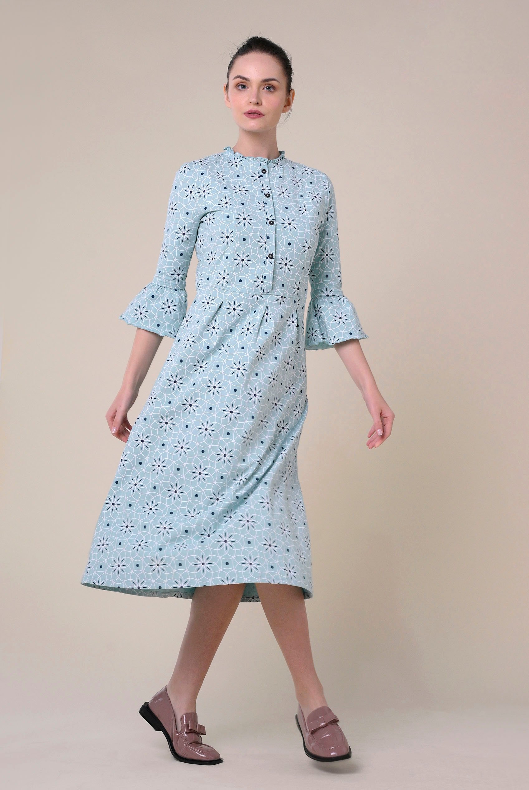 Ditsy Floral Flounce Sleeve Midi Dress