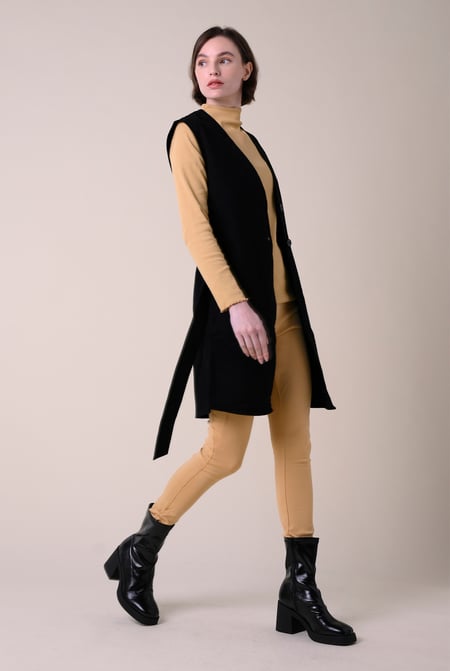 Womens Black Sleeveless Belted Coat