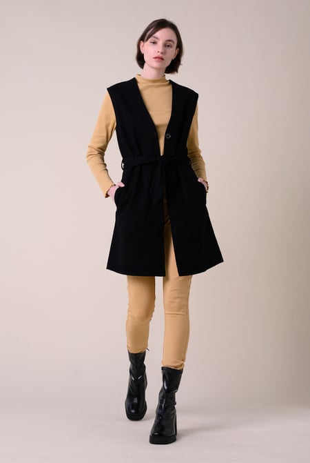 Womens Black Sleeveless Belted Coat