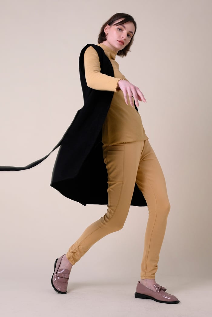 Womens Sleeveless Belted Coat