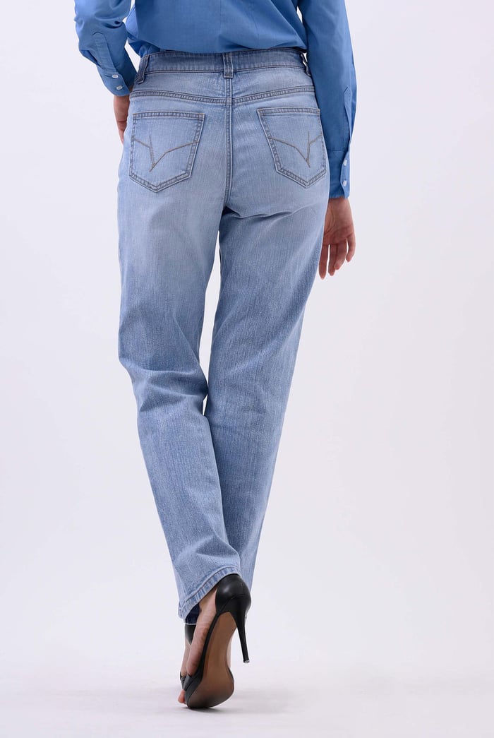 Womens Straight Fit Ripped Jeans