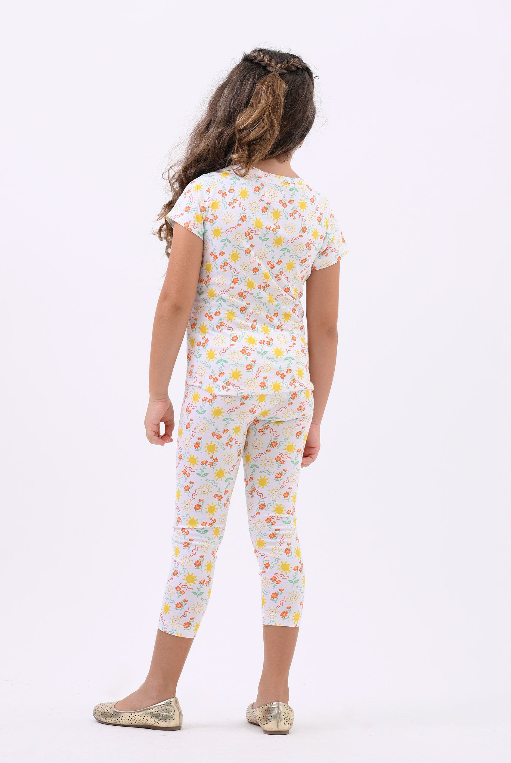 Girls Printed SS T-Shirt & Cropped Pyjama Set