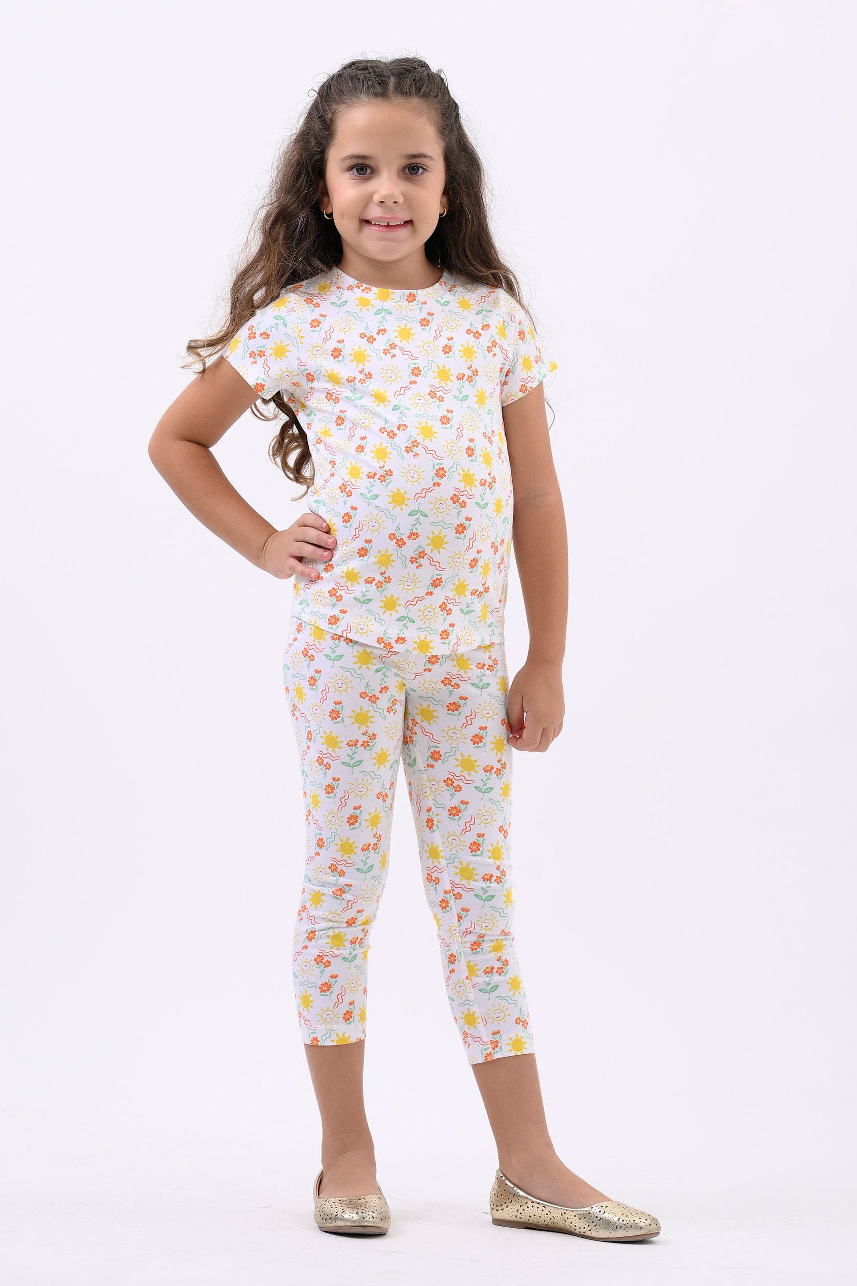Girls Printed SS T-Shirt & Cropped Pyjama Set