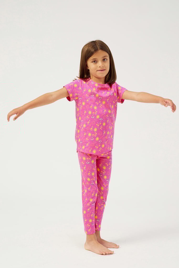 Girls Printed SS T-Shirt & Cropped Pyjama Set