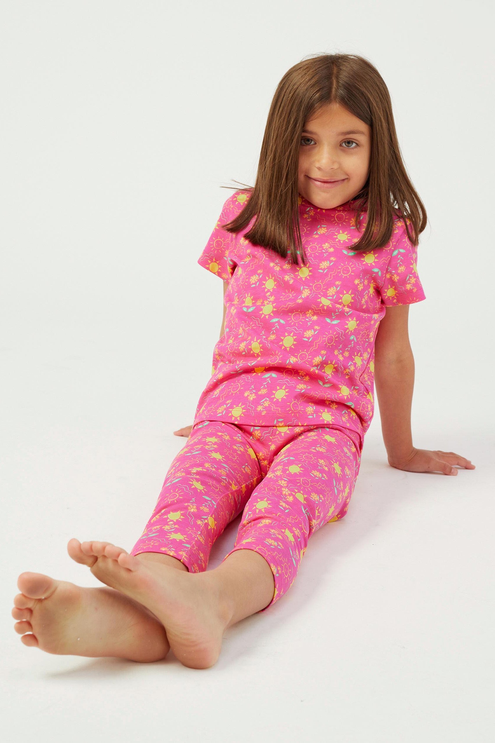 Girls Printed SS T-Shirt & Cropped Pyjama Set