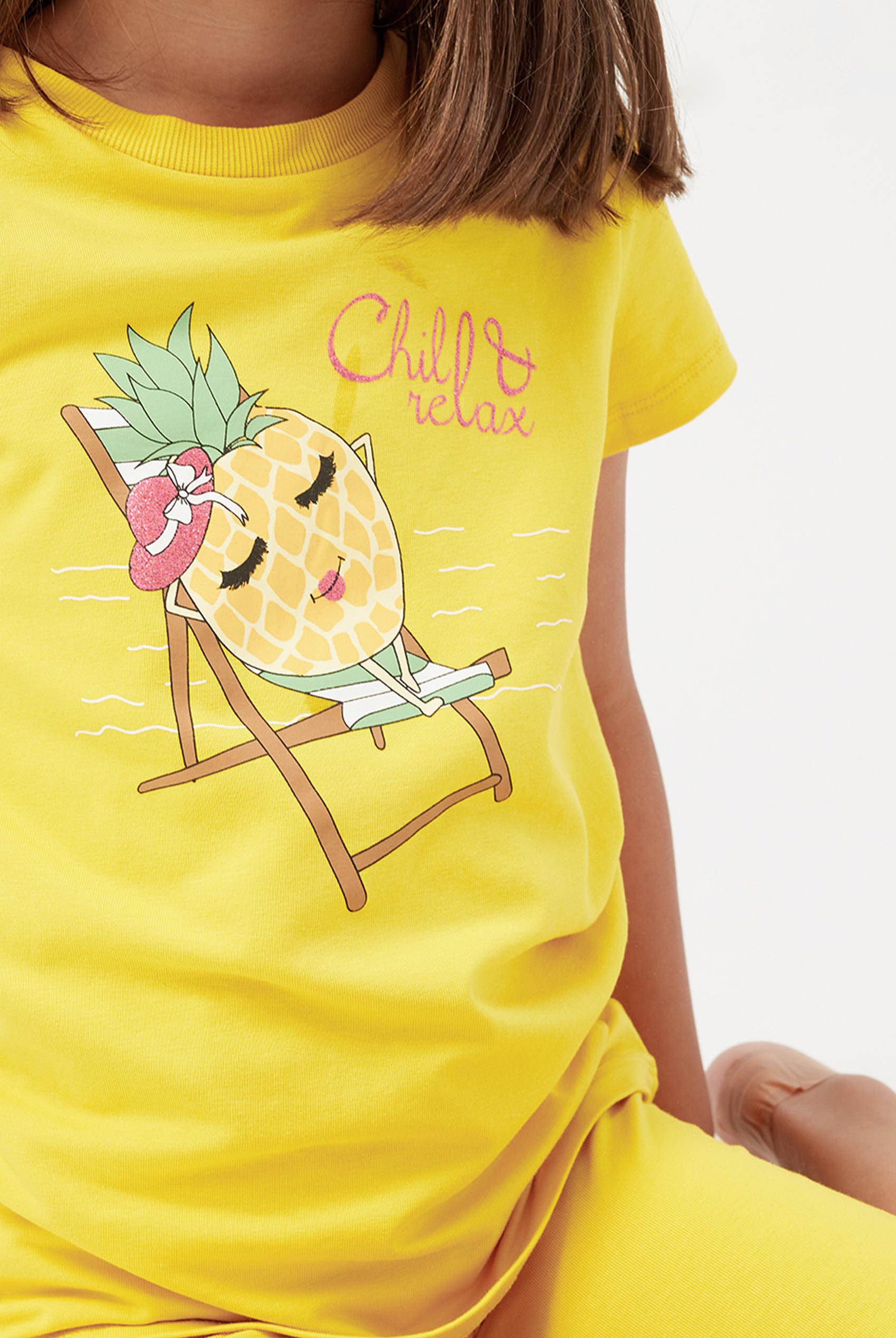 Chill Pineapple Print T-Shirt & Cropped Legging Set