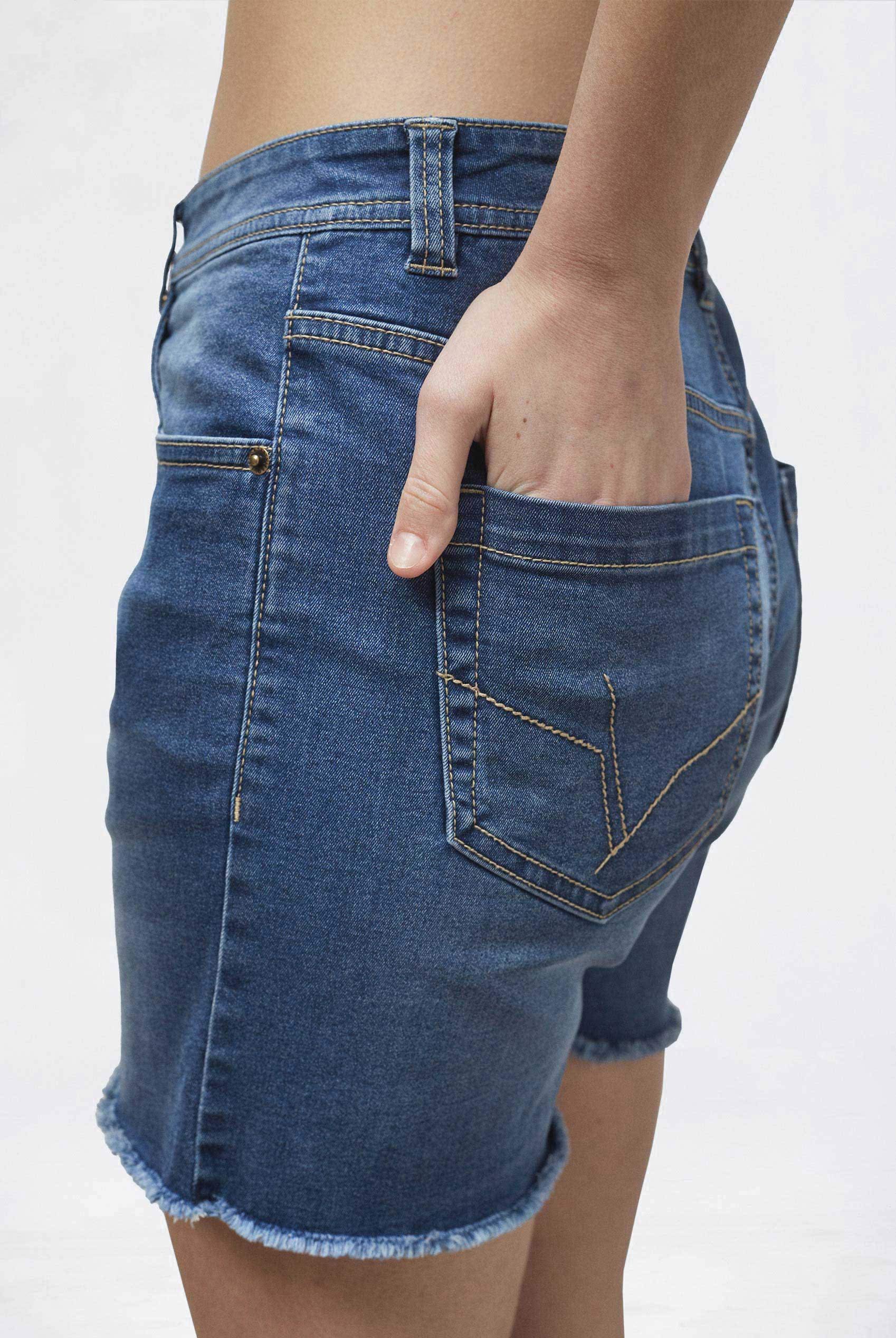 Raw Hem Skinny Denim Shorts