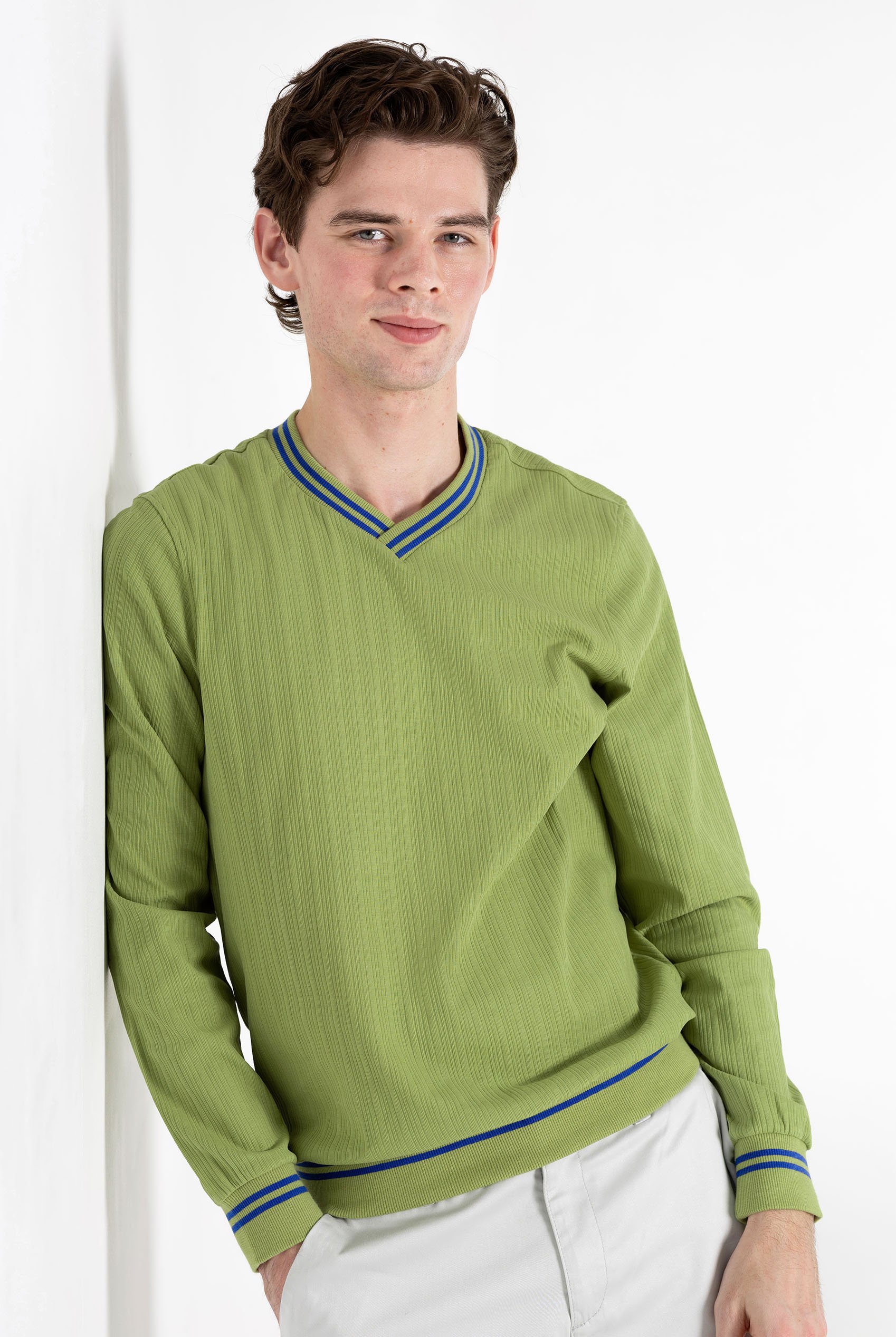 Contrast Ribbing V-Neck Sweatshirt