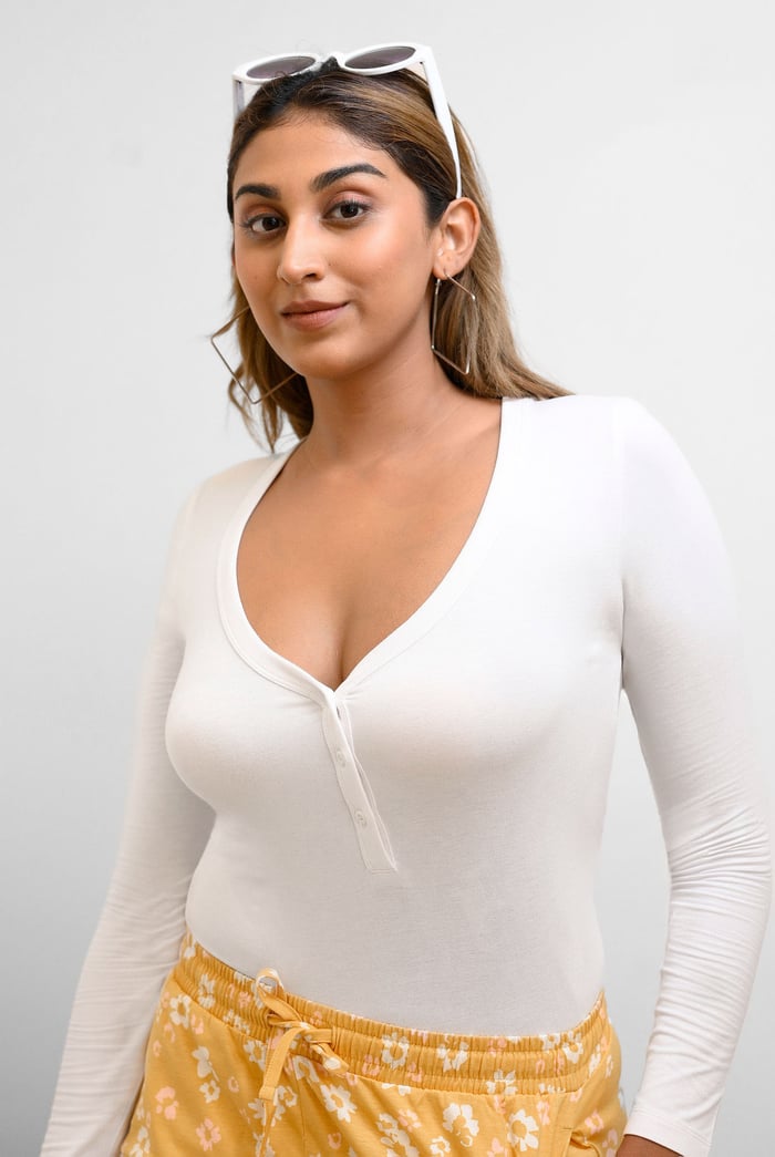 Womens Wide V-neck Casual T-Shirt