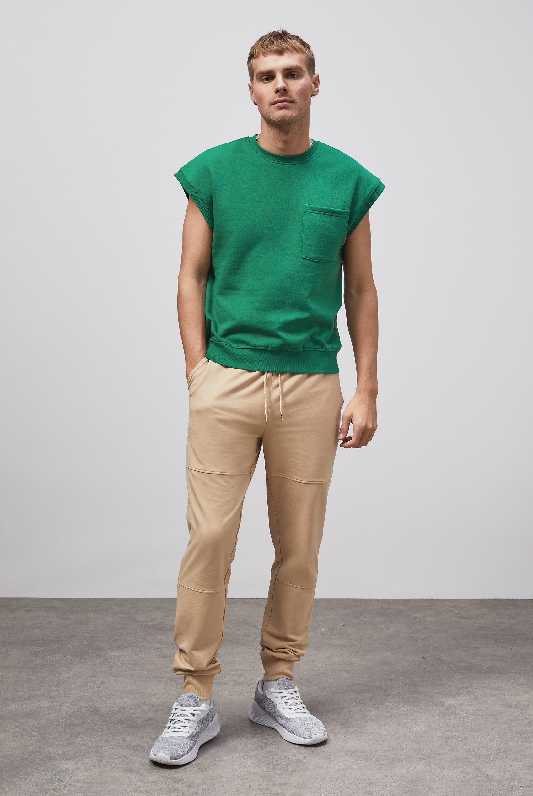 Crew Neck Sleeveless Sweatshirt