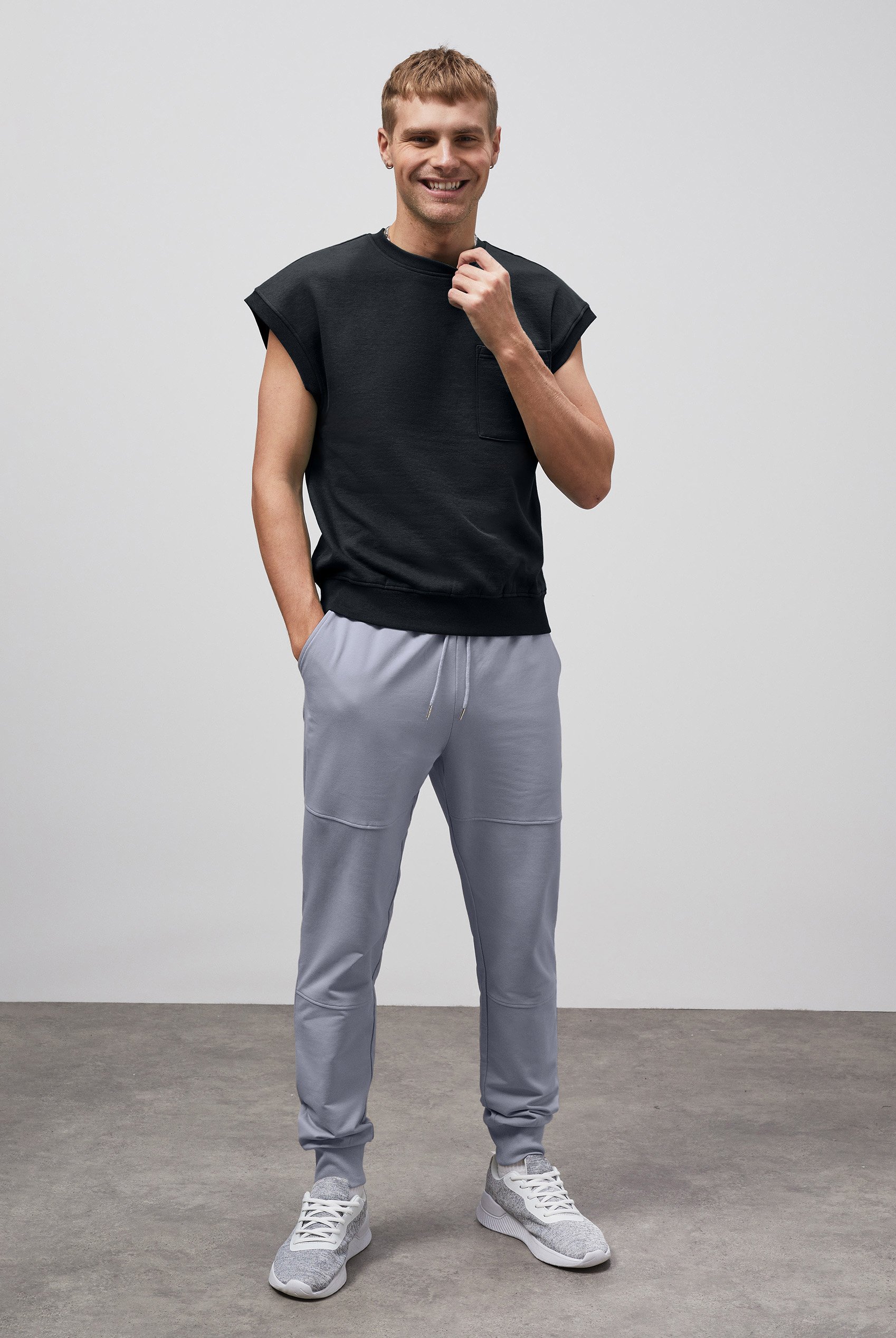 Crew Neck Sleeveless Sweatshirt