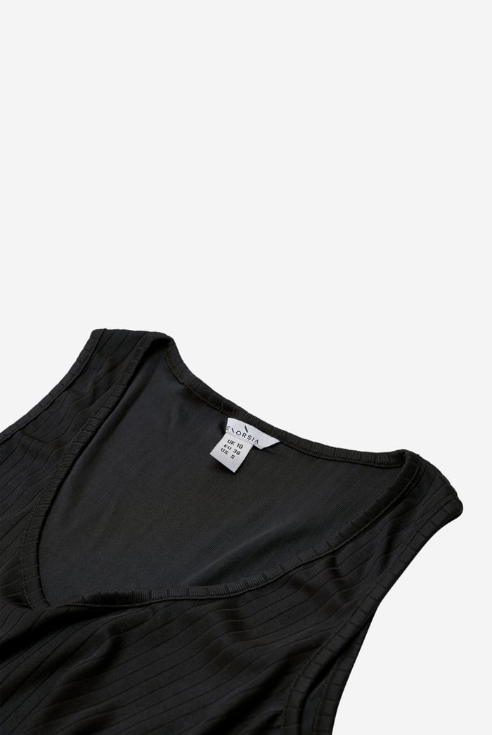 Chic Slim-Fit Dress with Mesh Detail