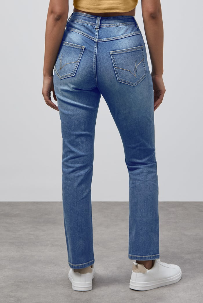 High Waist Girlfriend Fit Leg Jeans