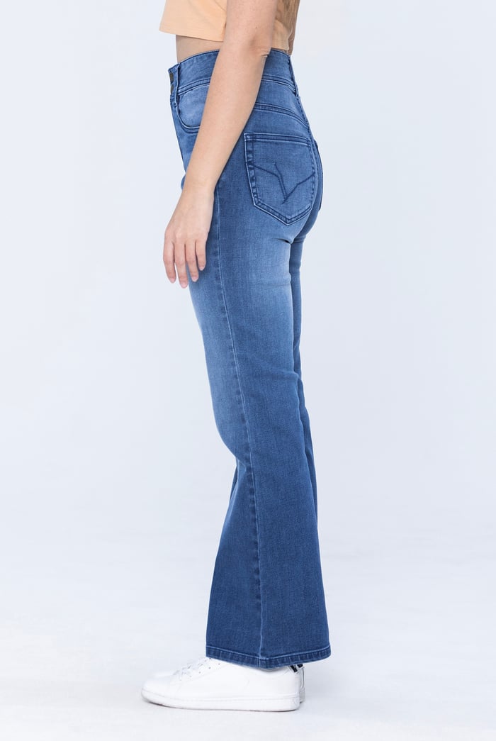 Slim shape Boot cut Jeans