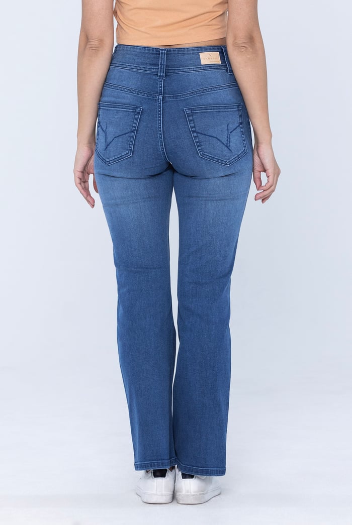 Slim shape Boot cut Jeans