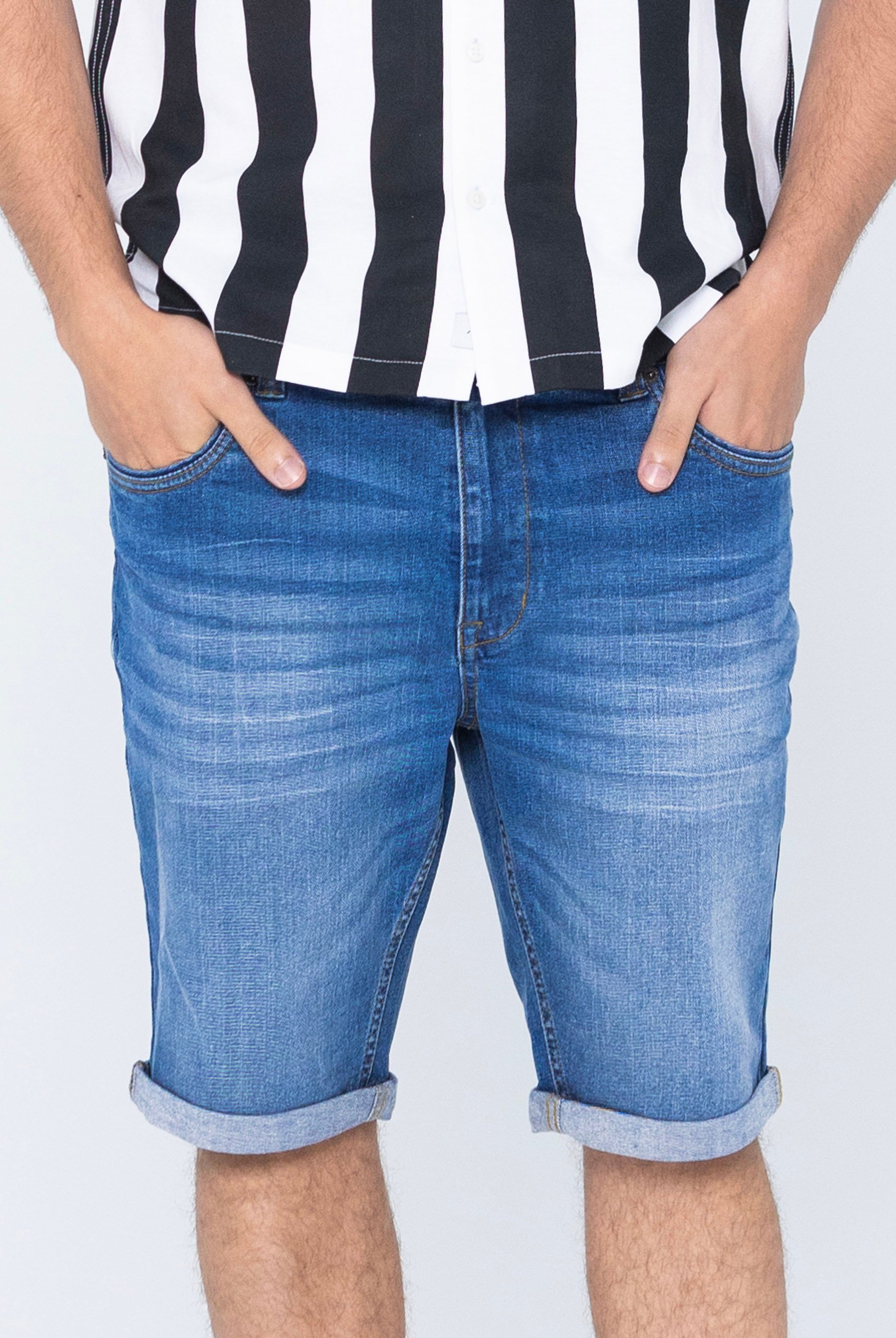 Skinny Fit Turned Denim Shorts