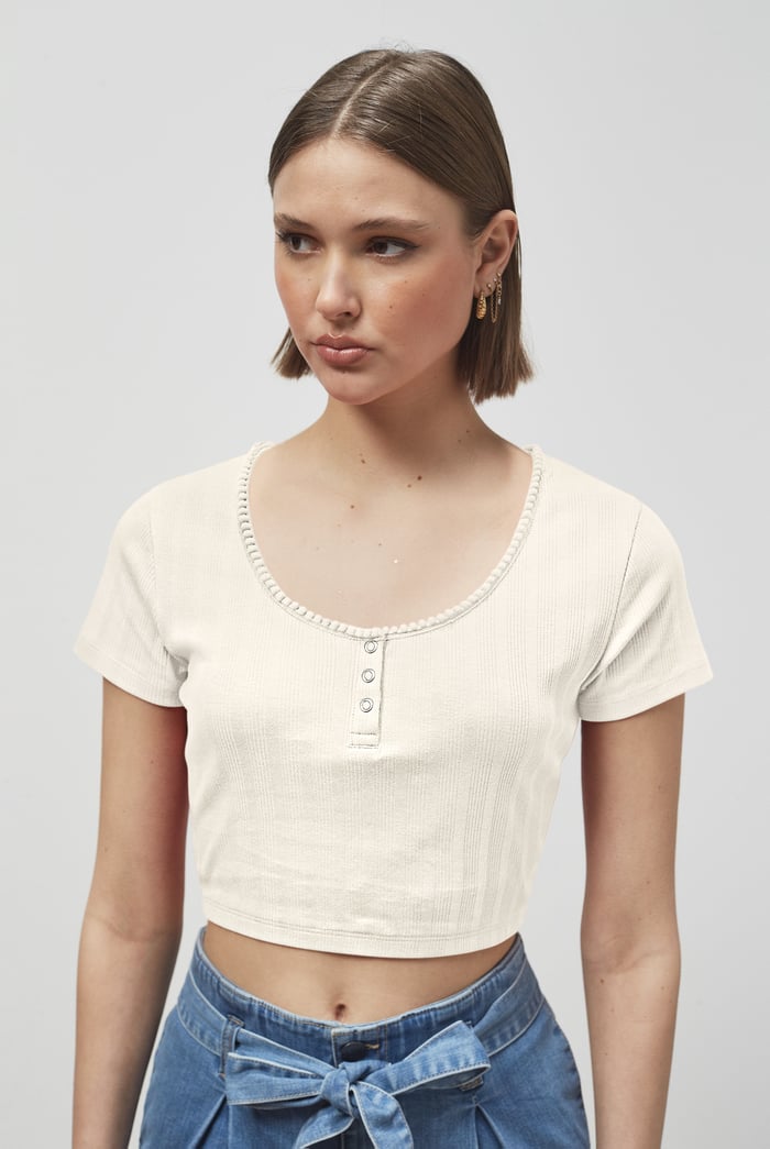 Snap Button Details Crop Tank Top
