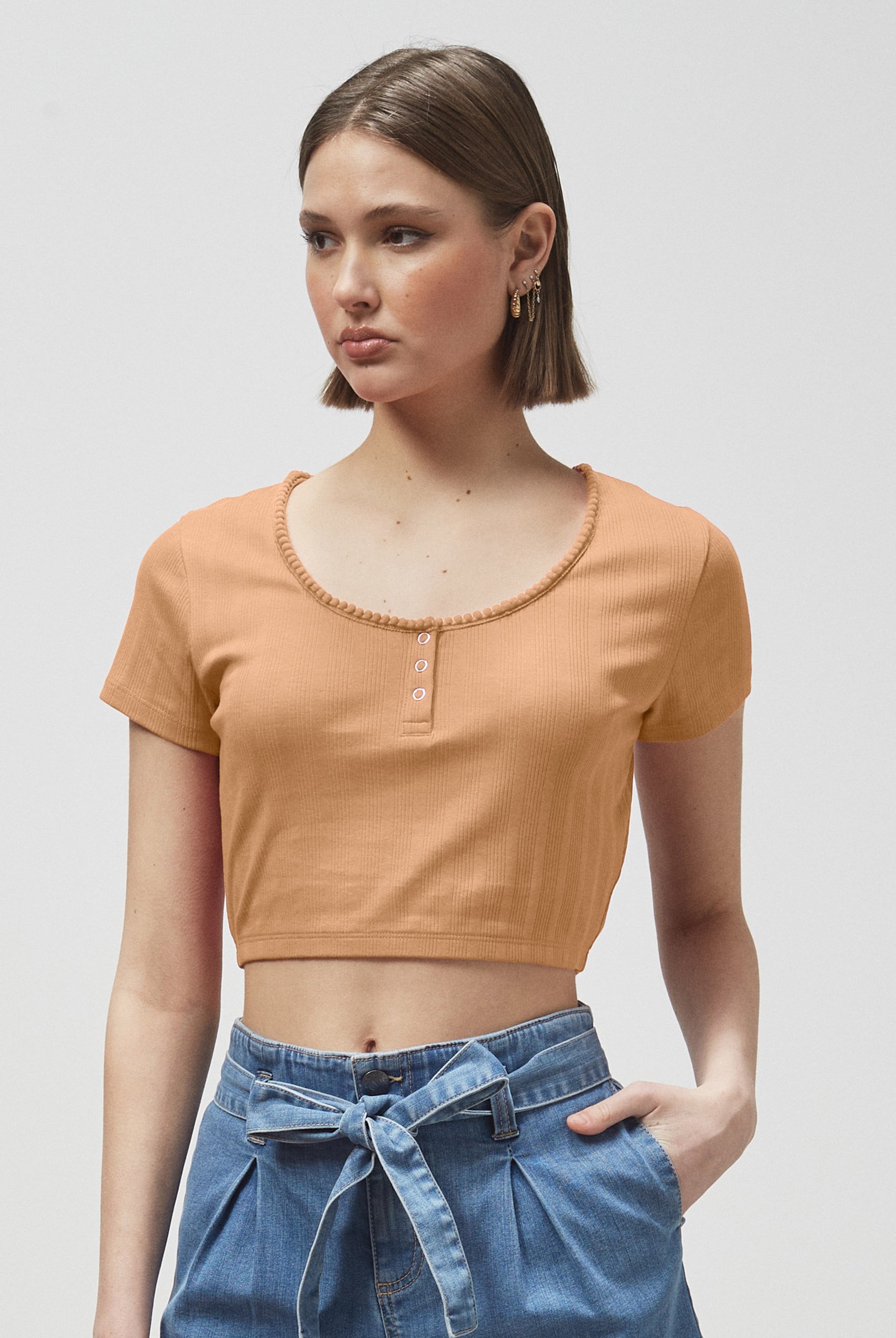 Snap Button Details Crop Tank Top