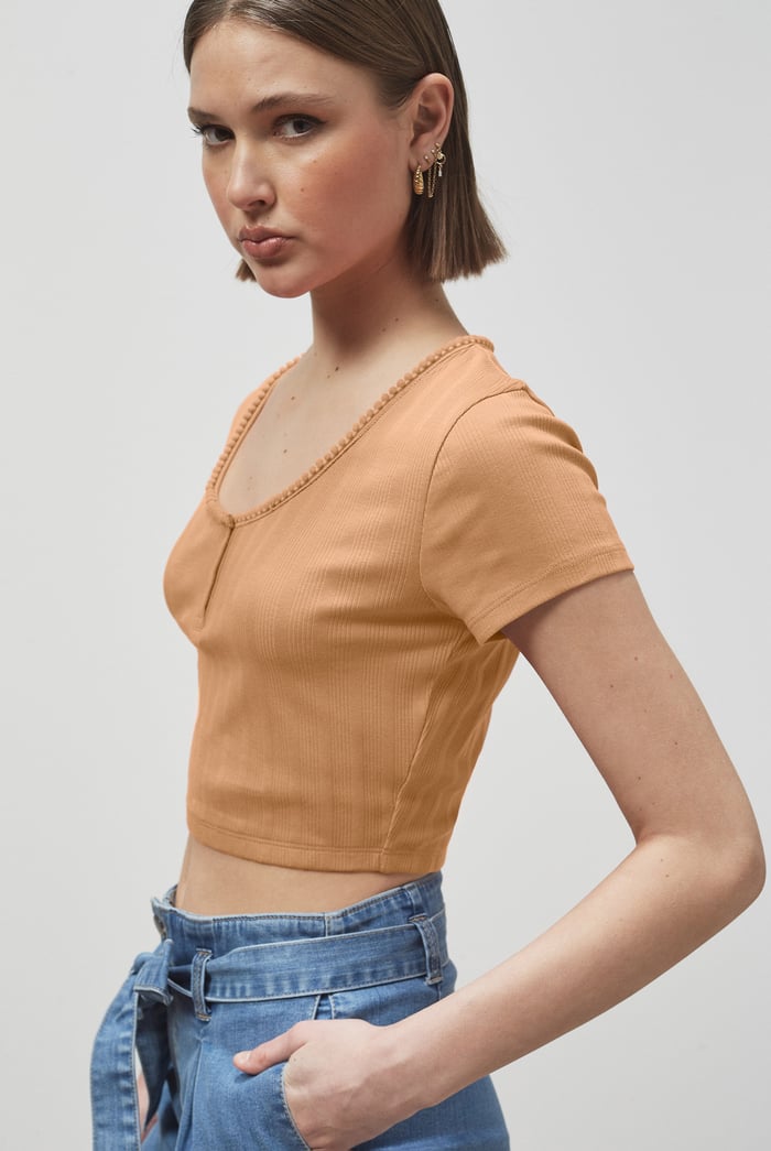 Snap Button Details Crop Tank Top