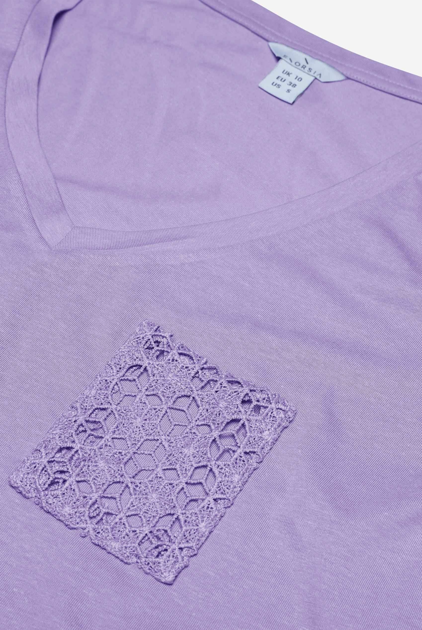 Lace Pocket V-Neck Tee