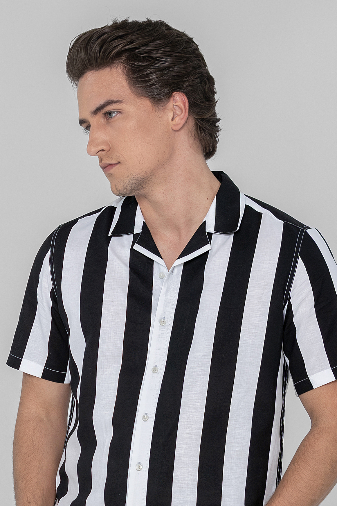 Revere Collar Short Sleeves Shirt