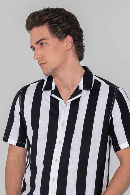 Black Revere Collar Short Sleeves Shirt