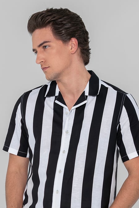 Black Revere Collar Short Sleeves Shirt