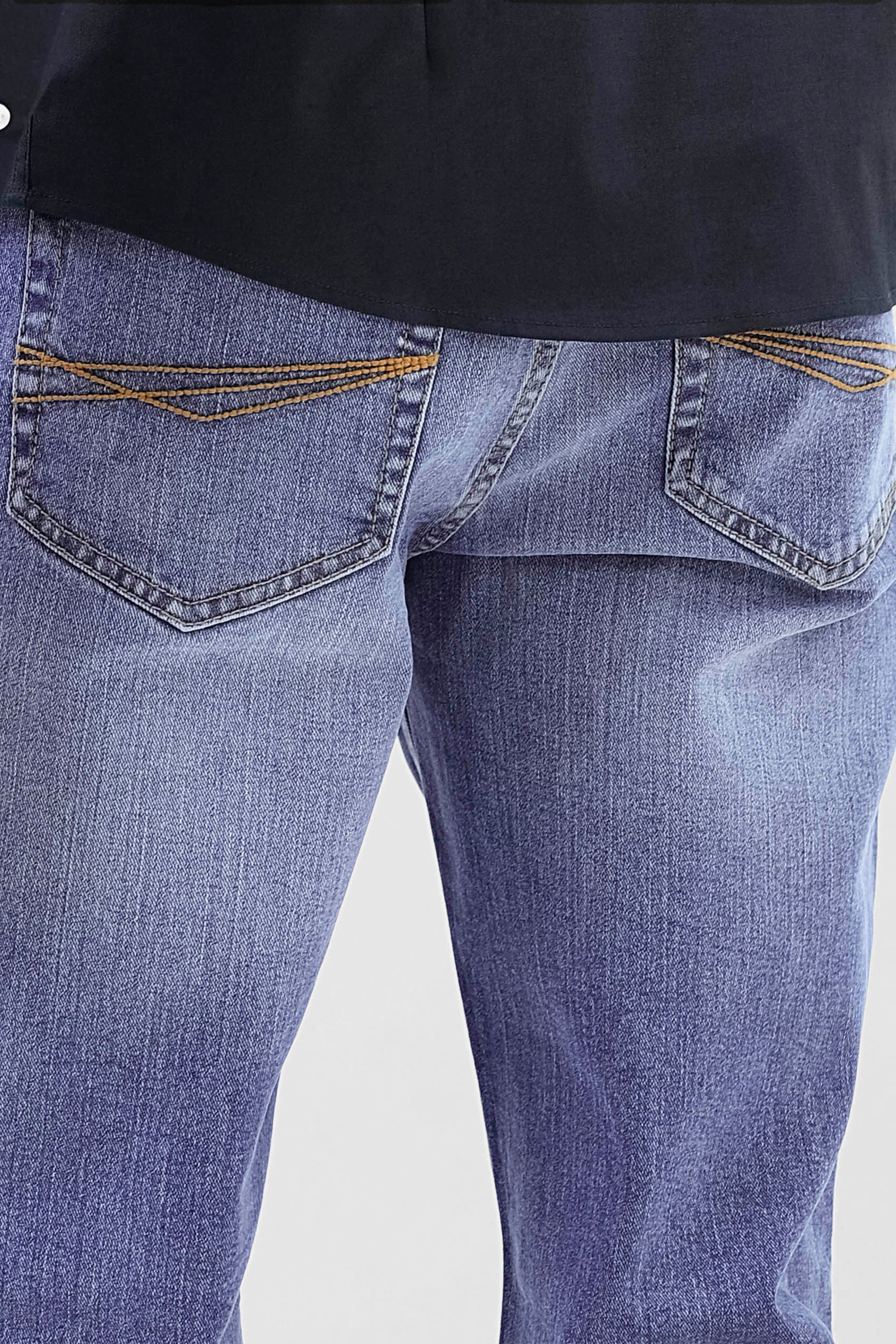 Comfort Stretch Straight Fit Jeans