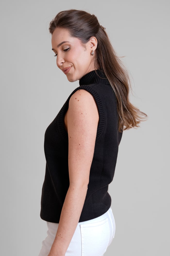 Sleeveless Roll Neck Knit Vest