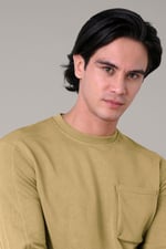 Long Sleeve Front Pocket SweatShirt