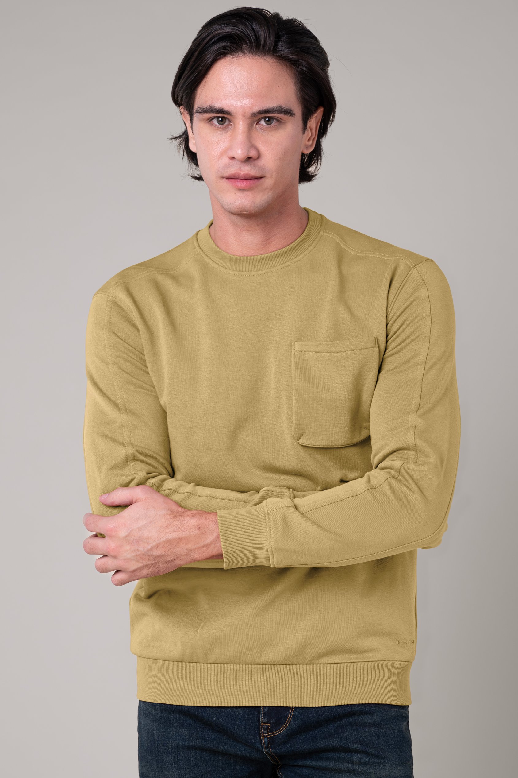 Long Sleeve Front Pocket SweatShirt