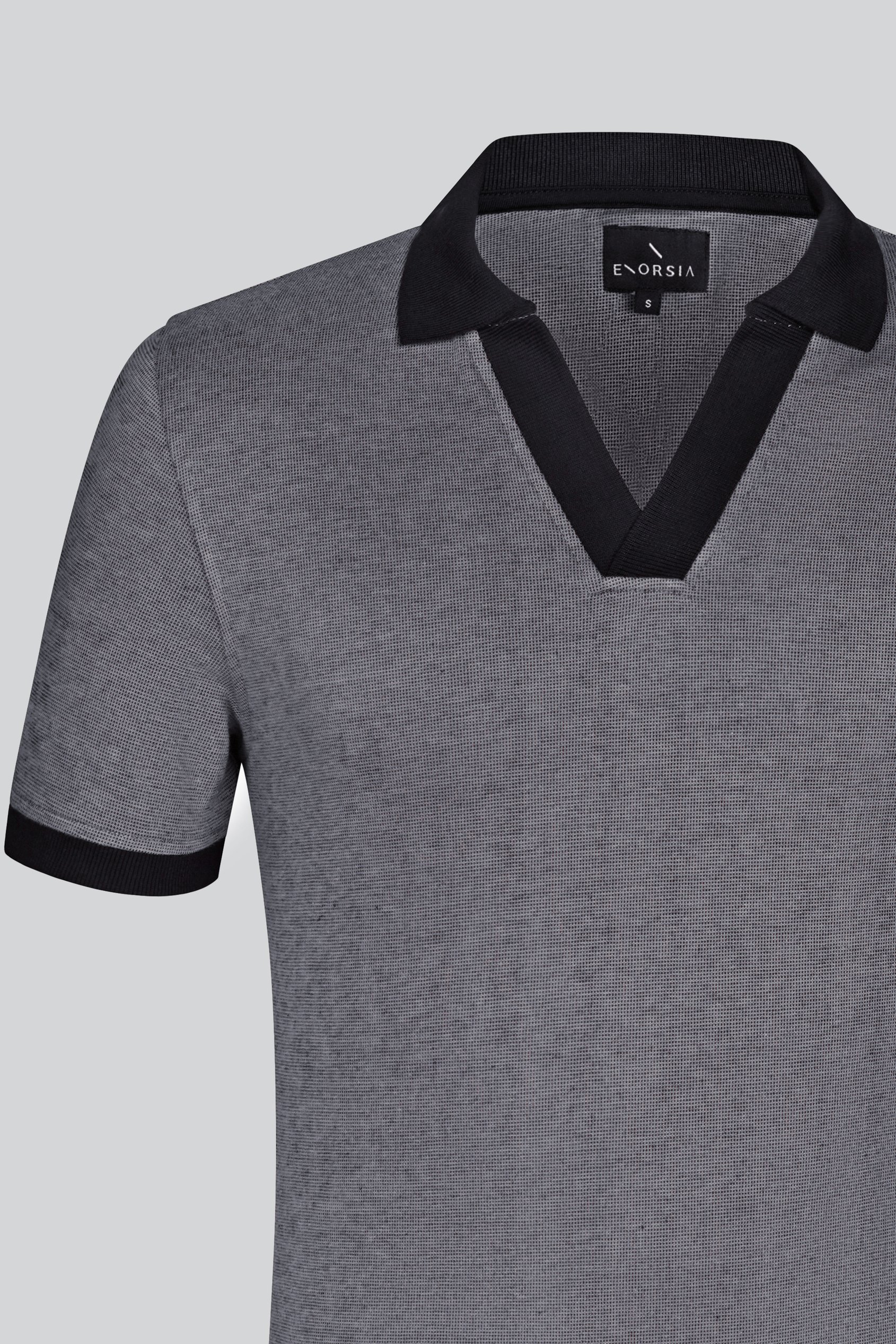 Contrast V-Neck Collar Cotton Polo Shirt